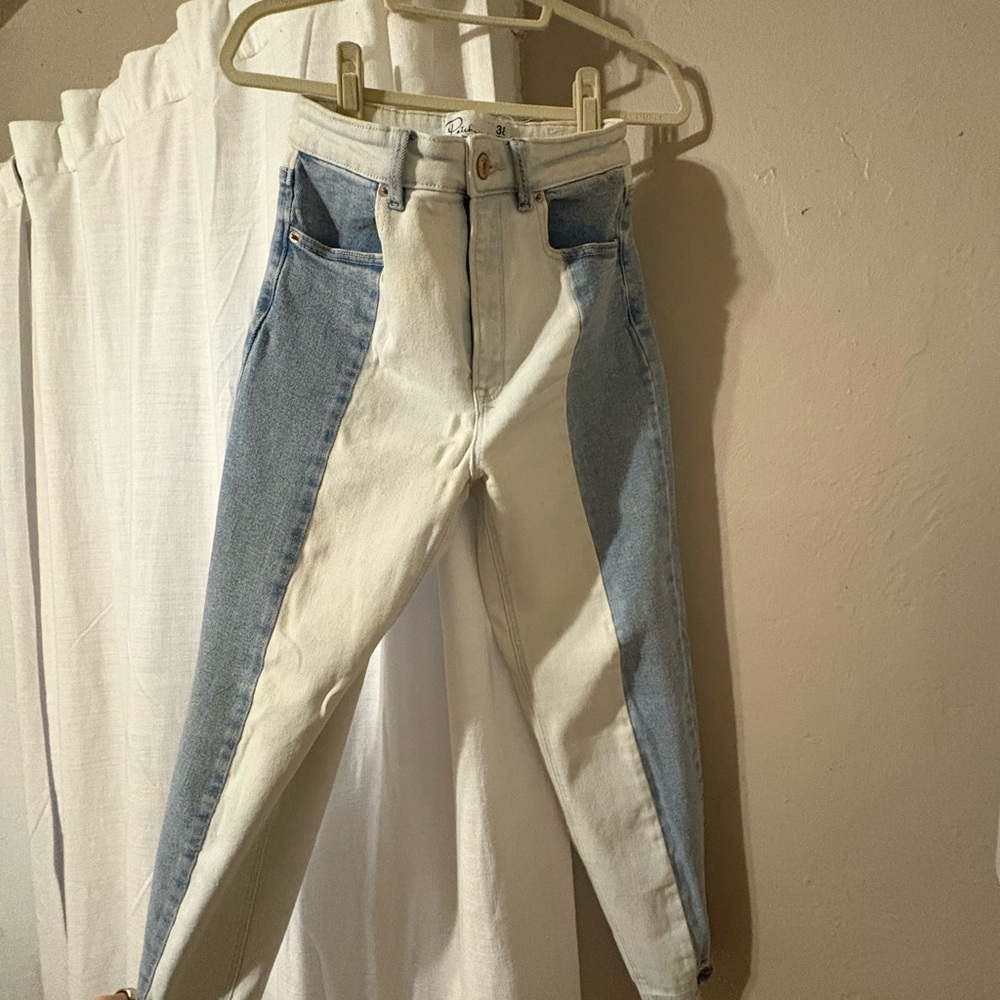 Stradivarius Two-Tone Blue and White Cropped Jeans